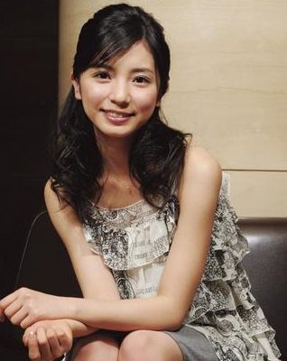 入来茉里の結婚を友人たちが祝福 その気になる交友関係が凄すぎた 速報 芸能 プチ格闘技ニュース