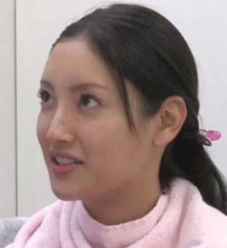 菜々緒のすっぴんがヤバい 整形疑惑はホント 卒アルと現在を比較してみた 速報 芸能 プチ格闘技ニュース